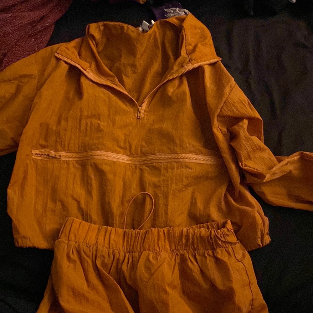 Windblazer short set